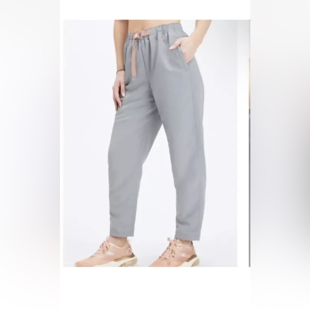 Fabletics Wander Hike Pants Womens XL Gray Belt Pockets Anti Chafe Athleisure - Picture 6 of 16